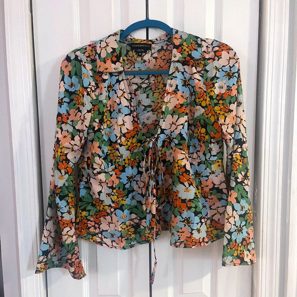 Wednesday's Girl collar detail split front blouse in mixed floral